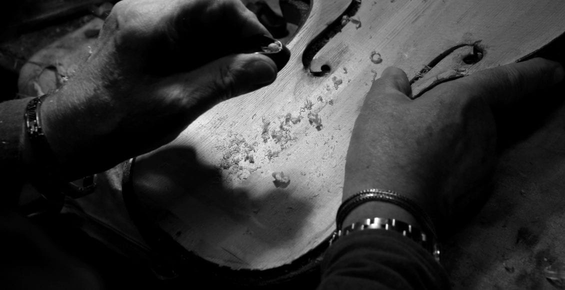 09_Violins_of_Hope_Amnon_Weinstein_DZ6A4172_b_s_sw