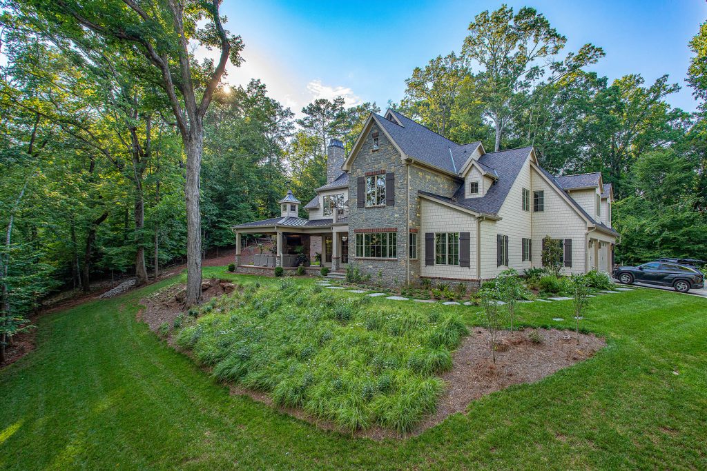 Hilltop Retreat Cityview