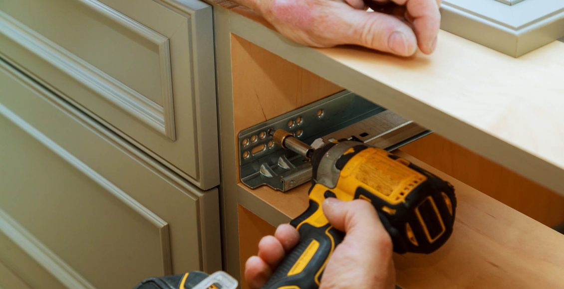 Adjusting fixing cabinet door hinge